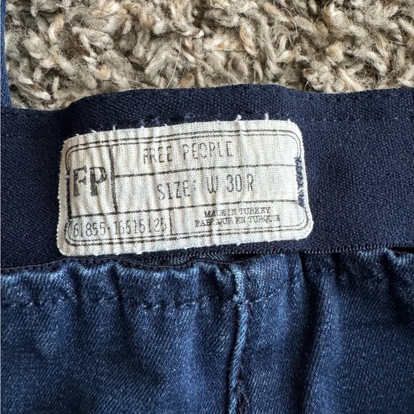 Free People pull on comfort stretch flare Jeans sz 30 x 29 - Picture 2 of 9